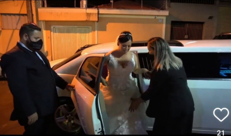 Vantagens em usar uma limousine para levar a noiva ao casamento, confira. 