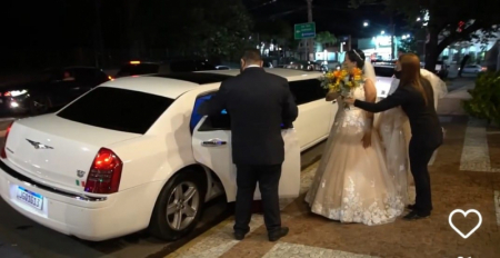 Vantagens em usar uma limousine para levar a noiva ao casamento, confira. 